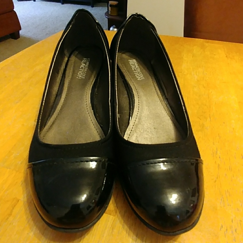 Kenneth Cole Reaction Wedge